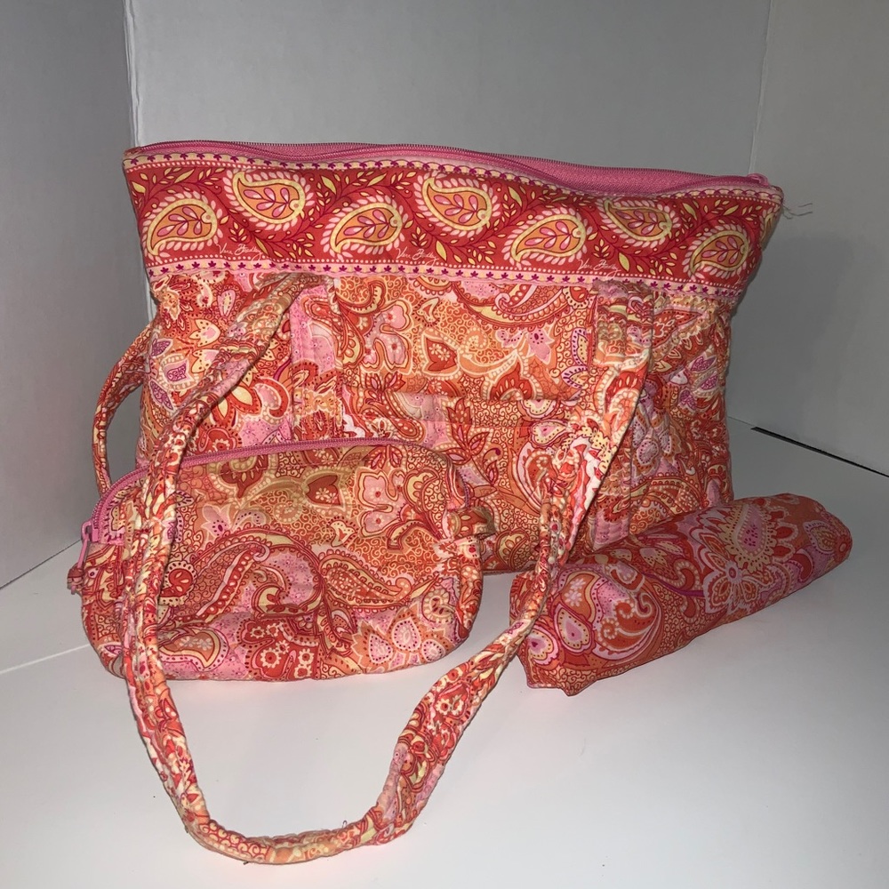 Vera Bradley Large Pink/Orange Paisley Tote w/ Umbrella & Cosmetic Bag